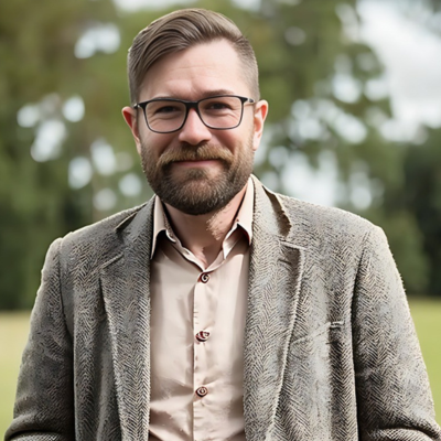 Presenter Evan Curtin Bio Pic
